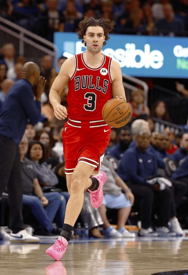 衡牛所 4年1亿值不值! 吉迪场均准三双带领公牛成为东部第一